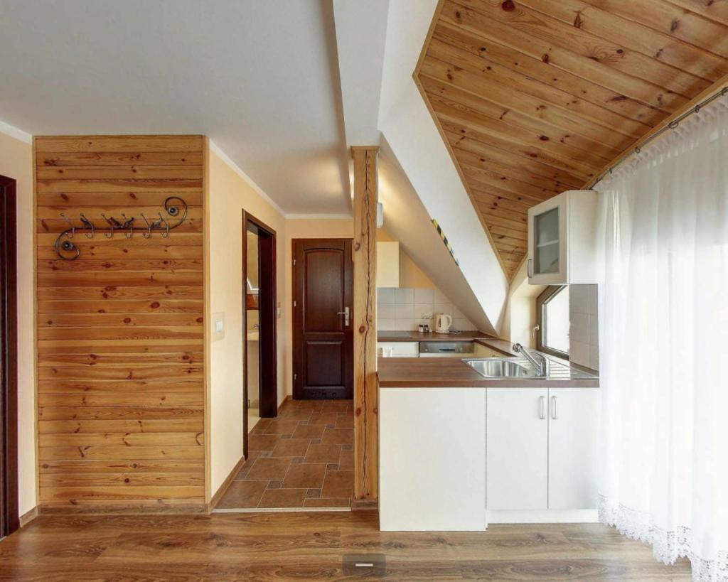 Villa Jura Pokoje Goscinne Zarki ภายนอก รูปภาพ
