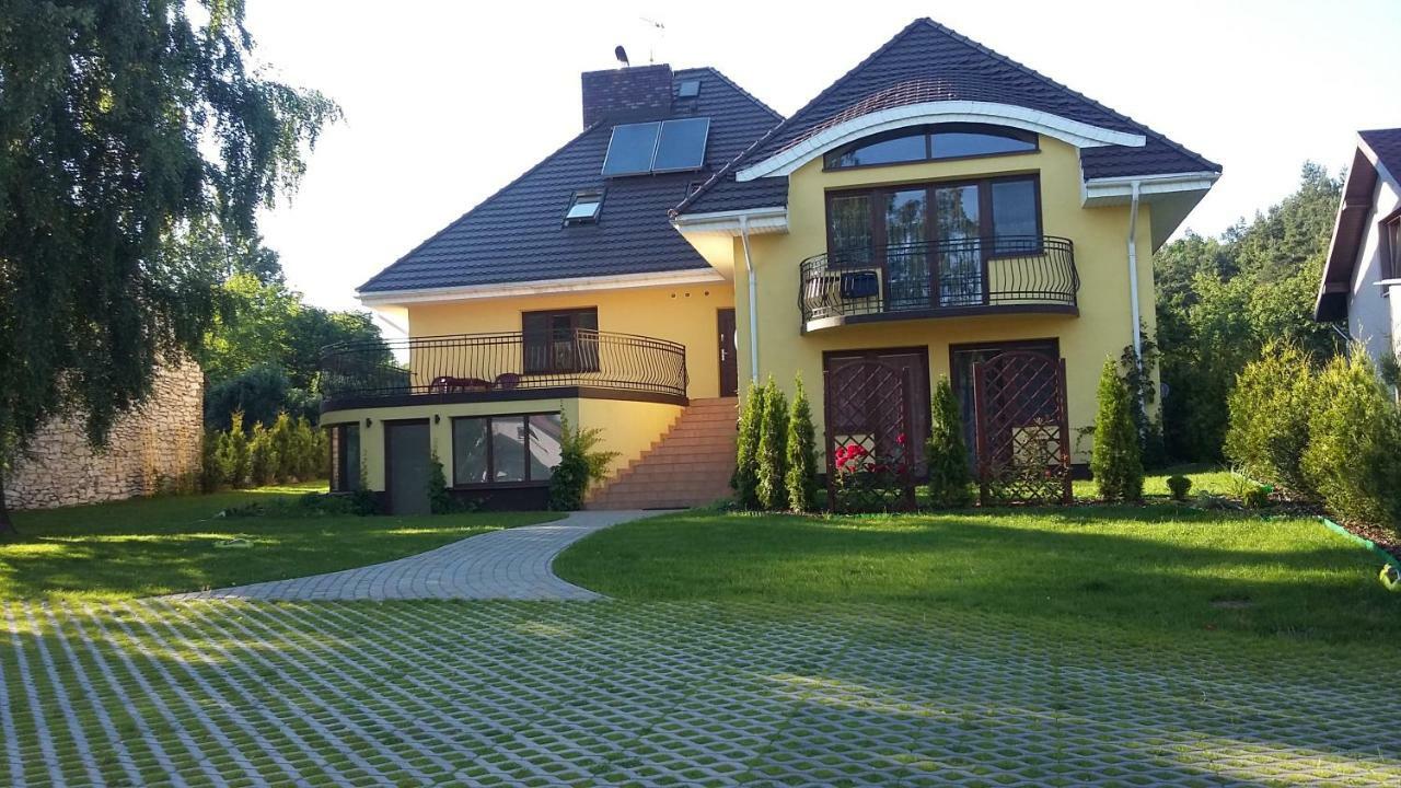 Villa Jura Pokoje Goscinne Zarki ภายนอก รูปภาพ